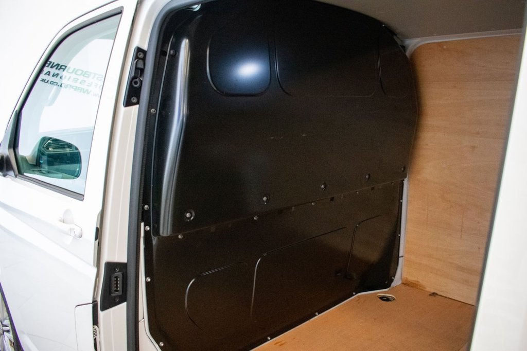 Used Volkswagen Transporter 2024 for sale - 78110670: Photo 29