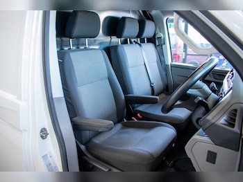 Used Volkswagen Transporter 2024 for sale - 78110670: Photo