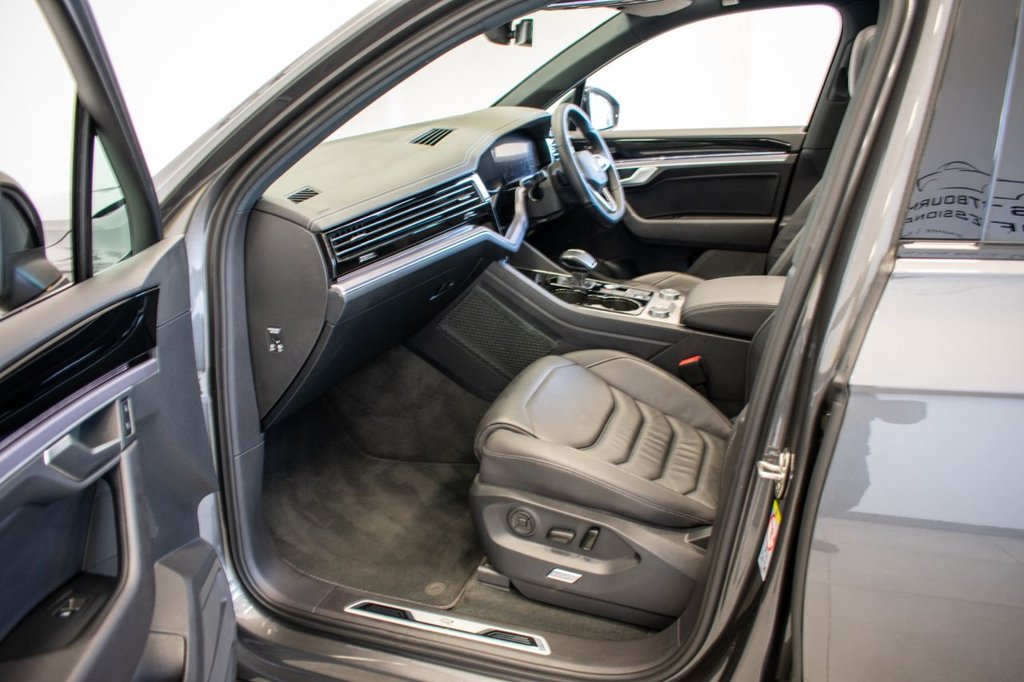 Used Volkswagen Touareg 2022 for sale - 76740631: Photo 14