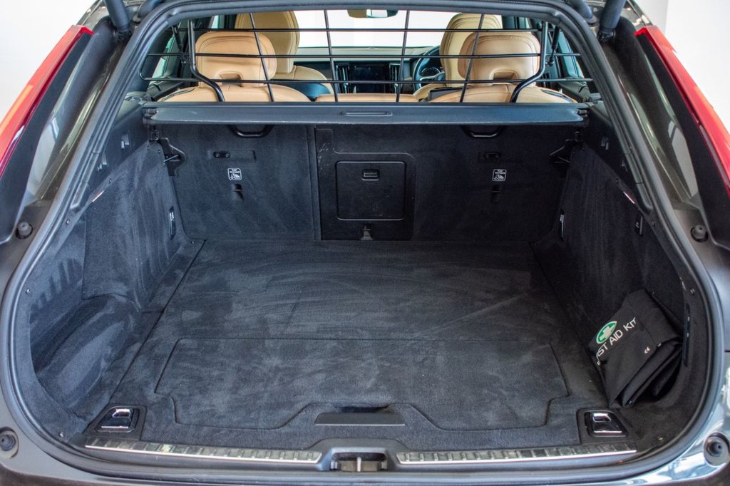 Used Volvo V90 Cross Country 2018 for sale - 78110371: Photo 18