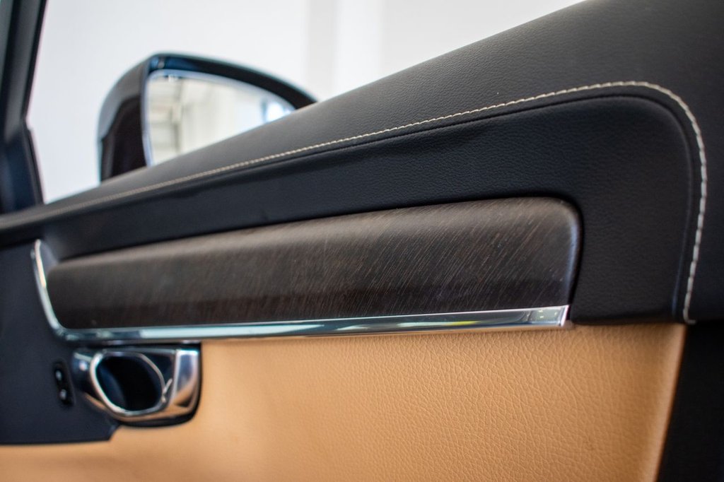 Used Volvo V90 Cross Country 2018 for sale - 78110371: Photo 30