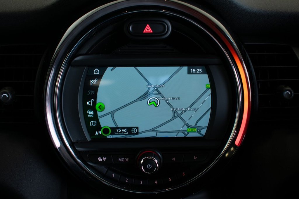 Used MINI Hatch 2019 for sale - 78082617: Photo 17