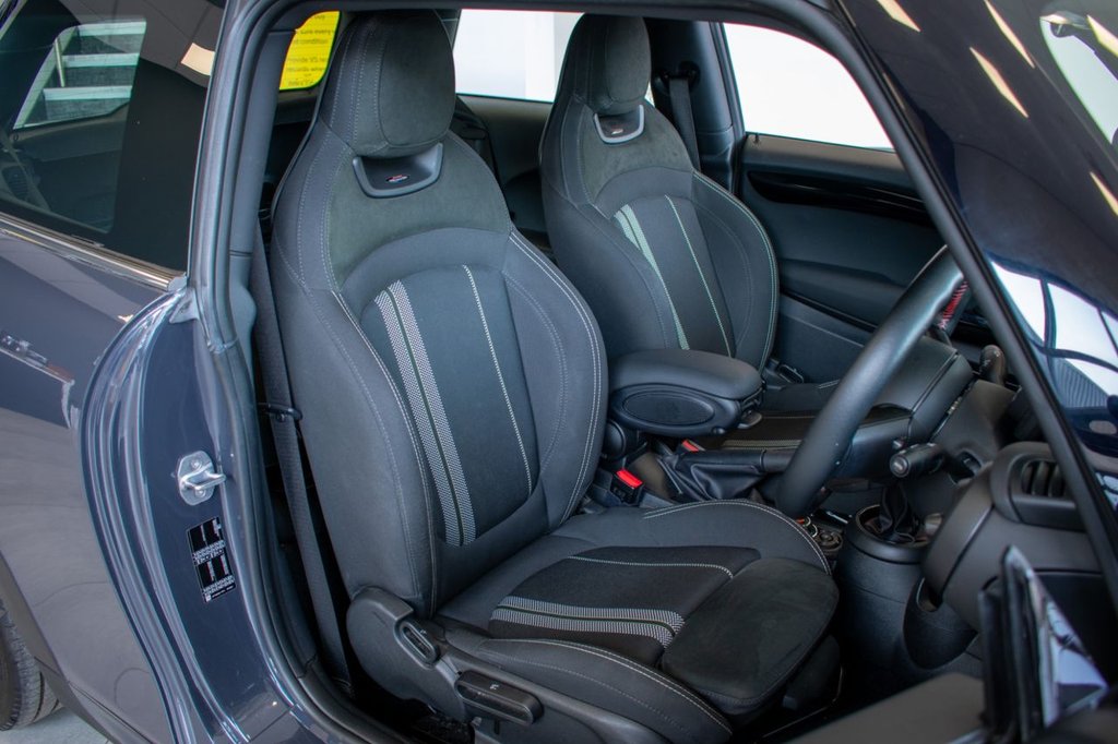 Used MINI Hatch 2019 for sale - 78082617: Photo 2