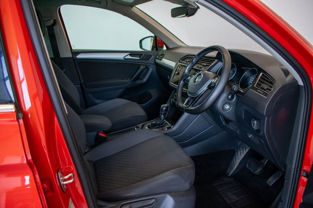 Used Volkswagen Tiguan 2017 for sale - 77666955: Photo 5