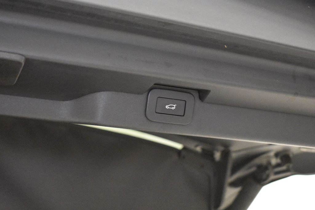 Used Land Rover Discovery 2023 for sale - 76582284: Photo 39