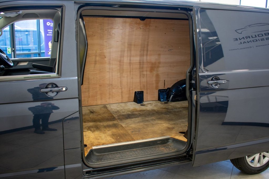 Used Volkswagen Transporter 2024 for sale - 77383837: Photo 17