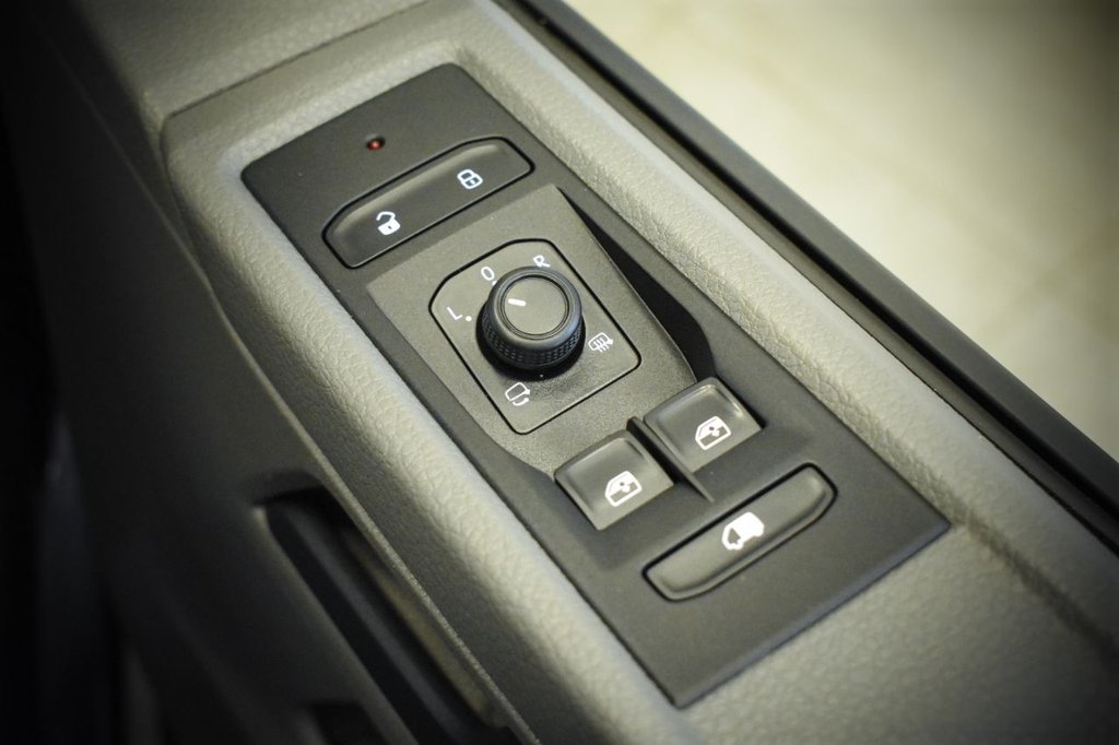 Used Volkswagen Transporter 2024 for sale - 77383837: Photo 30