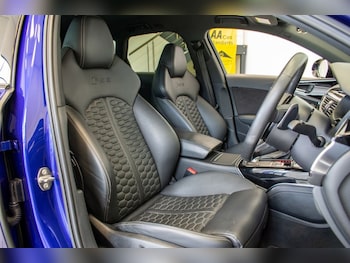 Used Audi RS6 Avant 2017 for sale - 76236107: Photo