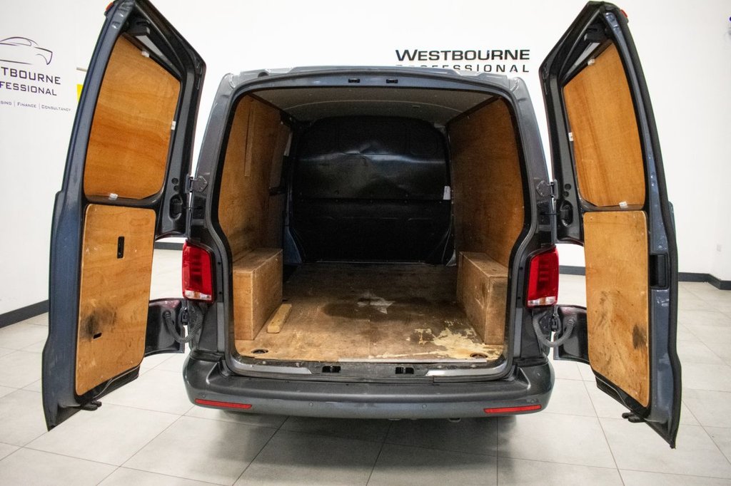 Used Volkswagen Transporter 2021 for sale - 76386172: Photo 29