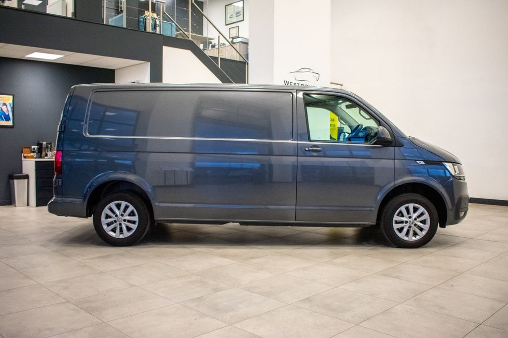 Used Volkswagen Transporter 2021 for sale - 76386172: Photo 3