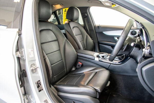 Used Mercedes-Benz C-Class 2018 for sale - 76056747: Photo 2