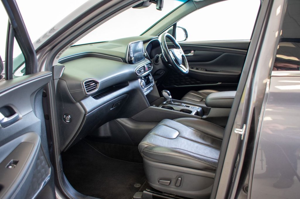 Used Hyundai Santa Fe 2018 for sale - 78082547: Photo 13