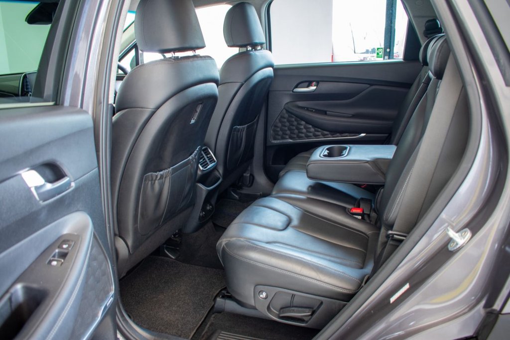 Used Hyundai Santa Fe 2018 for sale - 78082547: Photo 17