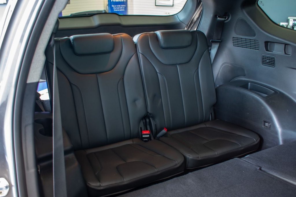 Used Hyundai Santa Fe 2018 for sale - 78082547: Photo 18