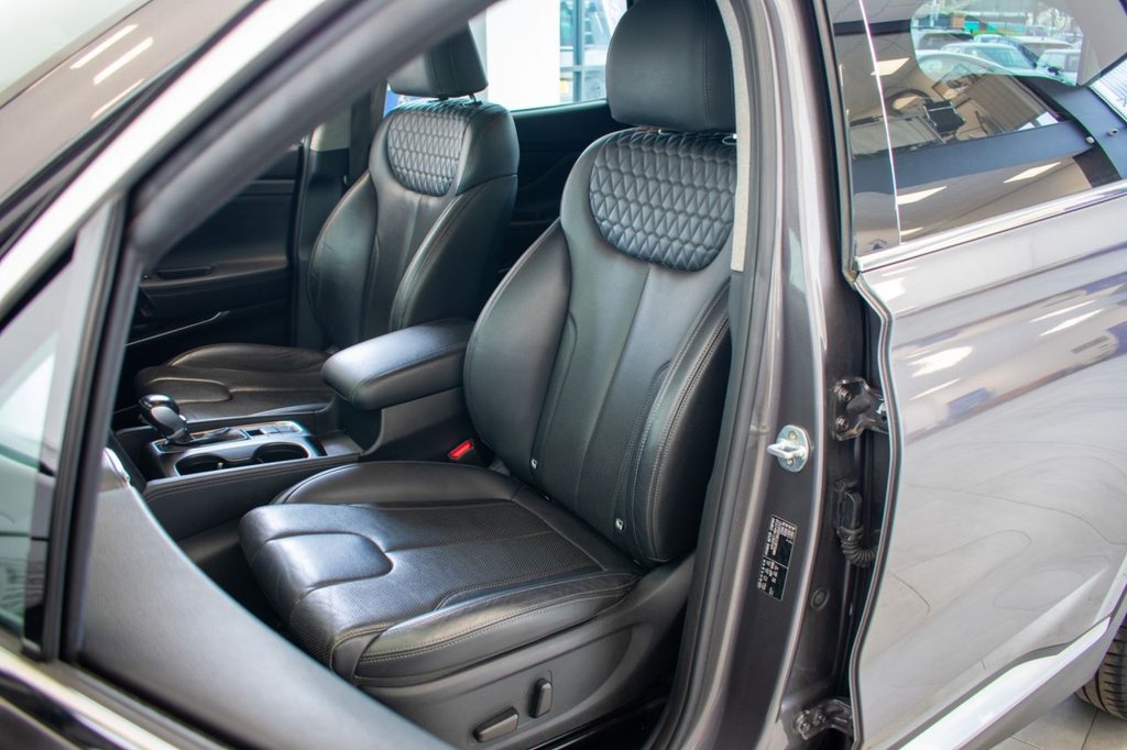 Used Hyundai Santa Fe 2018 for sale - 78082547: Photo 9