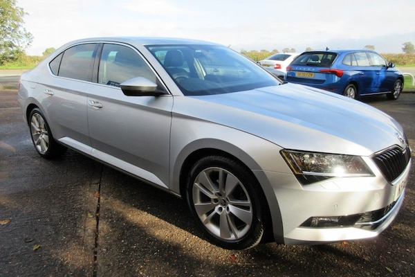 Used Skoda Superb 2018 for sale - 76280250: Photo 11
