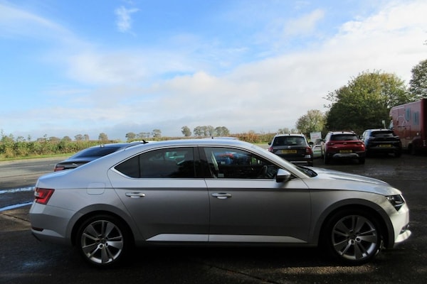Used Skoda Superb 2018 for sale - 76280250: Photo 13