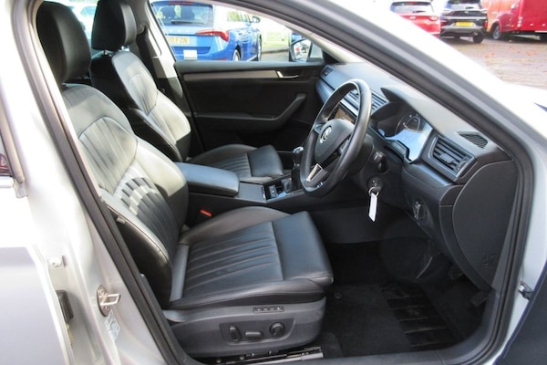 Used Skoda Superb 2018 for sale - 76280250: Photo 14