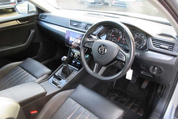 Used Skoda Superb 2018 for sale - 76280250: Photo 25