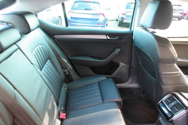 Used Skoda Superb 2018 for sale - 76280250: Photo 28