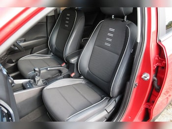 Used Kia Stonic 2021 for sale - 76228740: Photo