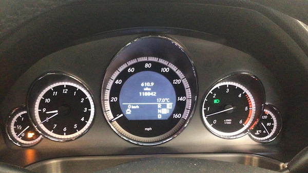 Used Mercedes-Benz E-Class 2011 for sale - 76173522: Photo 10