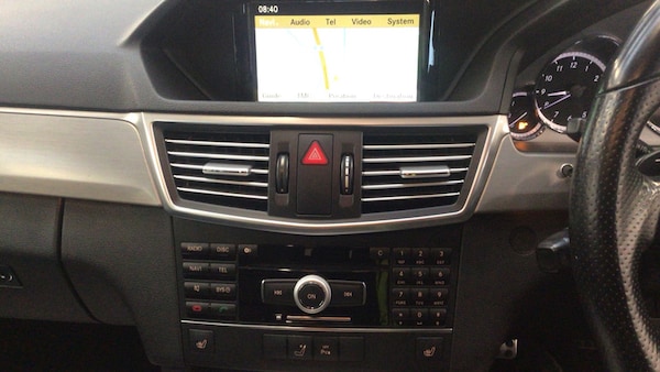Used Mercedes-Benz E-Class 2011 for sale - 76173522: Photo 11