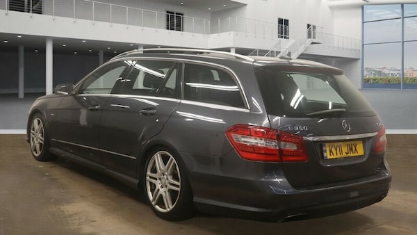 Used Mercedes-Benz E-Class 2011 for sale - 76173522: Photo 3