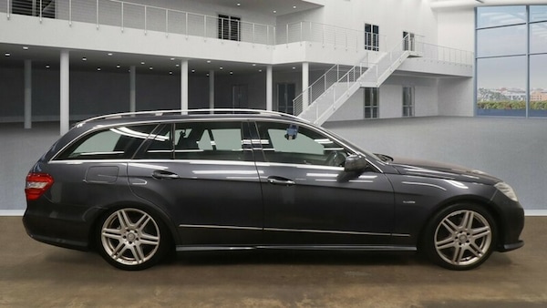 Used Mercedes-Benz E-Class 2011 for sale - 76173522: Photo 5