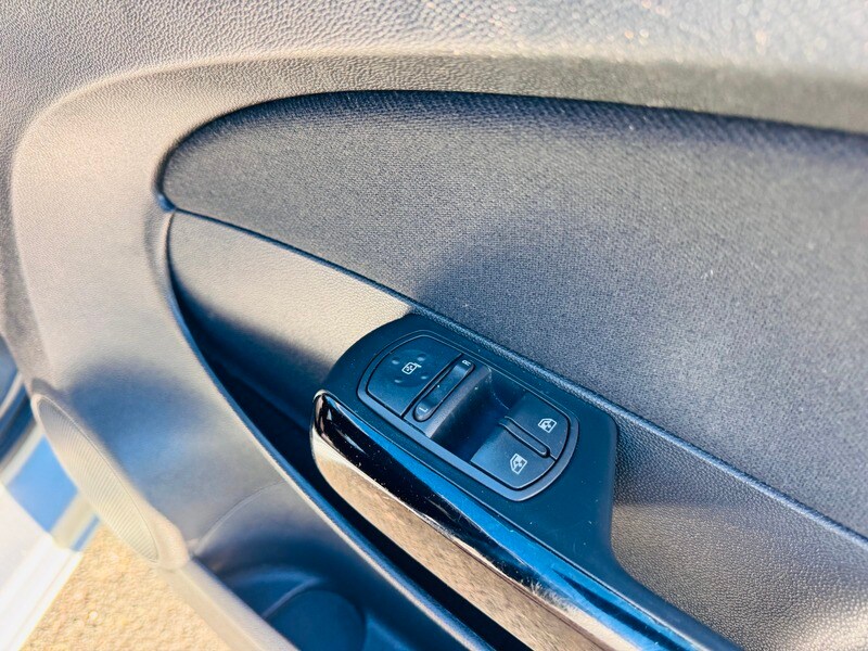 Used Vauxhall Corsa 2013 for sale - 77558392: Photo 36