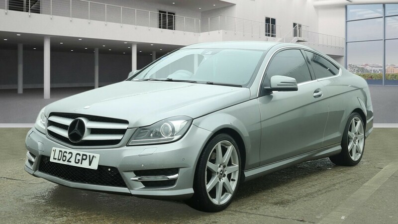 Used Mercedes-Benz C Class 2012 for sale - 77668132: Photo 2