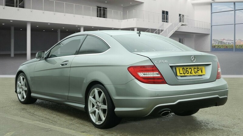 Used Mercedes-Benz C Class 2012 for sale - 77668132: Photo 3