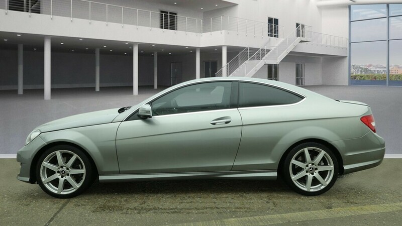 Used Mercedes-Benz C Class 2012 for sale - 77668132: Photo 6