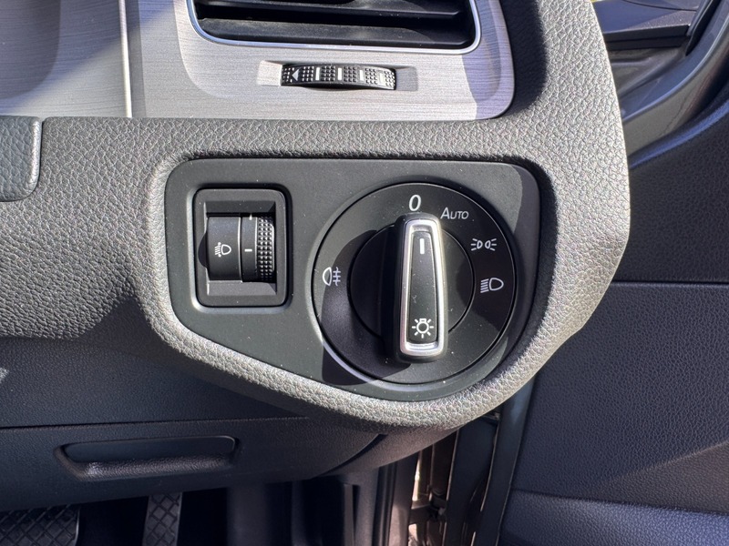 Used Volkswagen Golf 2016 for sale - 76057199: Photo 28