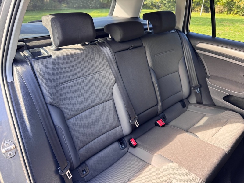 Used Volkswagen Golf 2016 for sale - 76057199: Photo 36