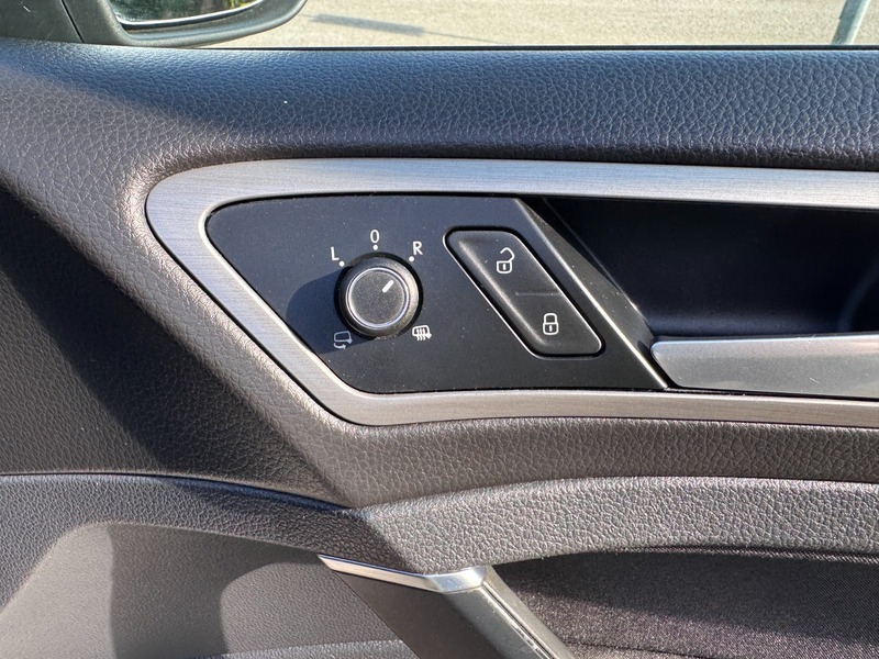 Used Volkswagen Golf 2016 for sale - 76057199: Photo 39