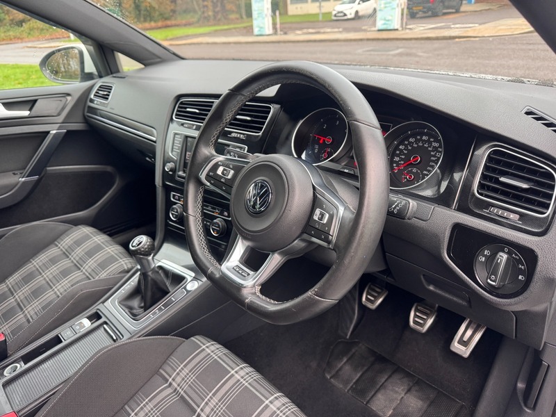 Used Volkswagen Golf 2015 for sale - 76863626: Photo 11