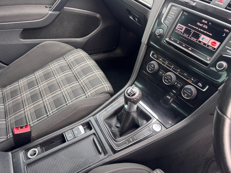 Used Volkswagen Golf 2015 for sale - 76863626: Photo 18