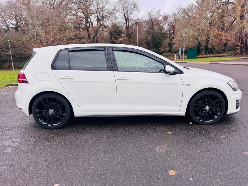 Used Volkswagen Golf 2015 for sale - 76863626: Photo 2