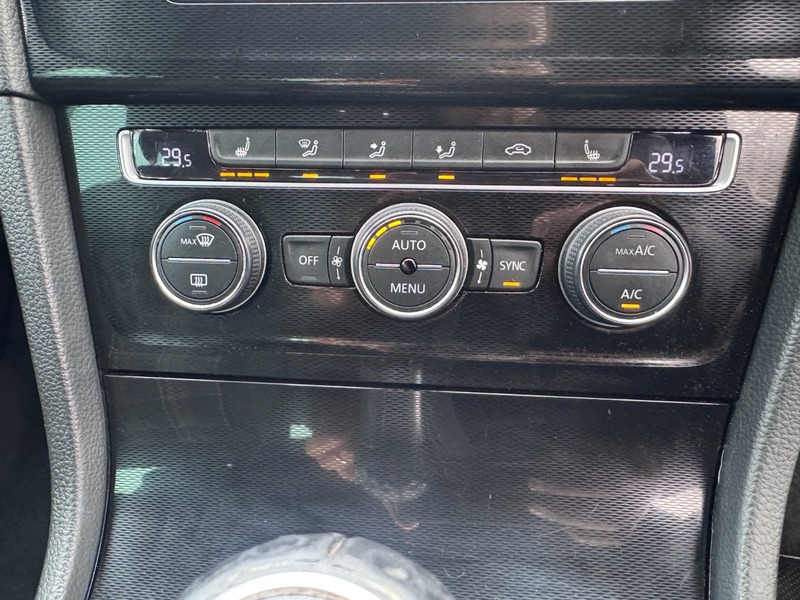 Used Volkswagen Golf 2015 for sale - 76863626: Photo 22