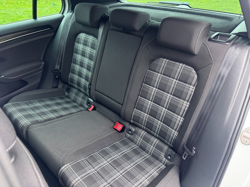 Used Volkswagen Golf 2015 for sale - 76863626: Photo 34