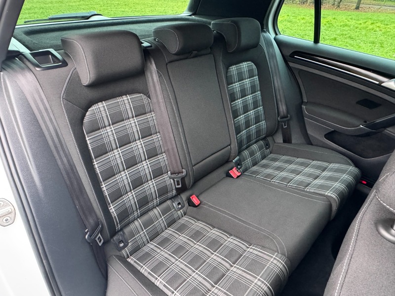 Used Volkswagen Golf 2015 for sale - 76863626: Photo 37