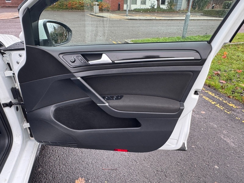 Used Volkswagen Golf 2015 for sale - 76863626: Photo 39