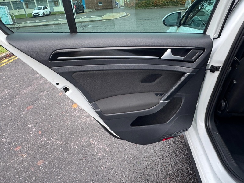 Used Volkswagen Golf 2015 for sale - 76863626: Photo 43