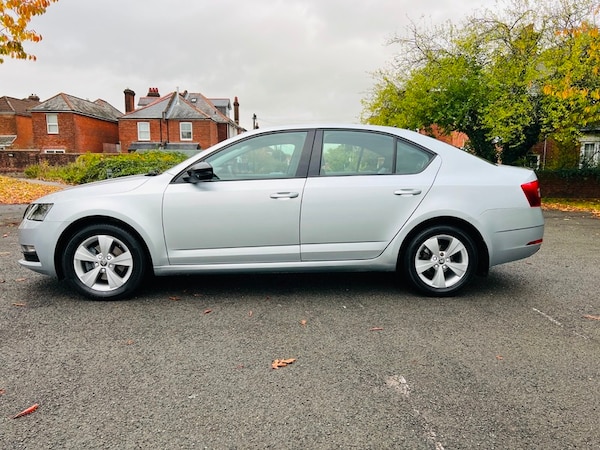 Used Skoda Octavia 2020 for sale - 75403140: Photo 5