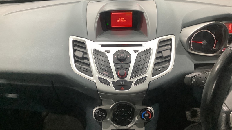 Used Ford Fiesta 2011 for sale - 76974066: Photo 10