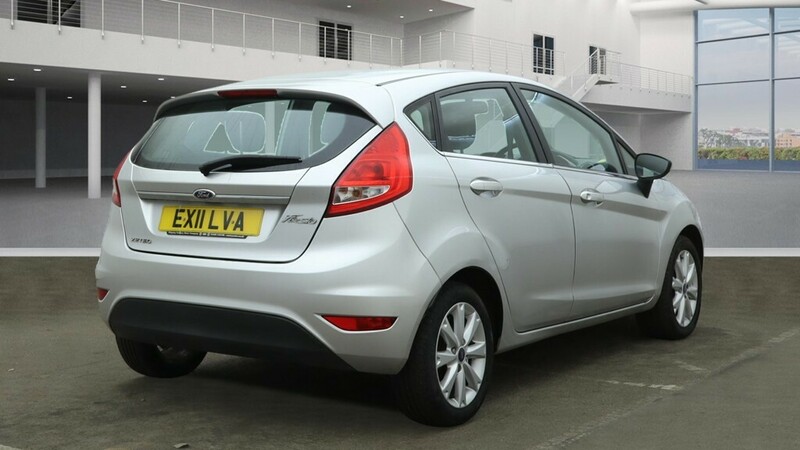 Used Ford Fiesta 2011 for sale - 76974066: Photo 4