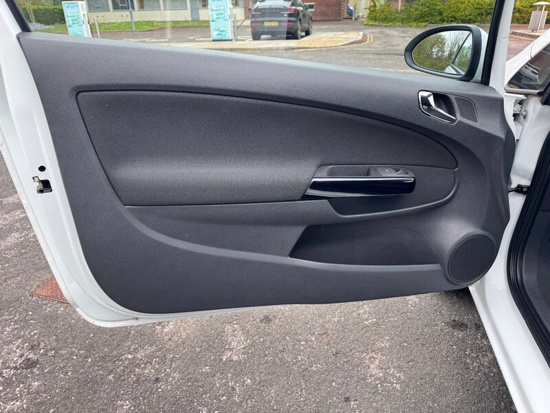 Used Vauxhall Corsa 2014 for sale - 78140908: Photo 37