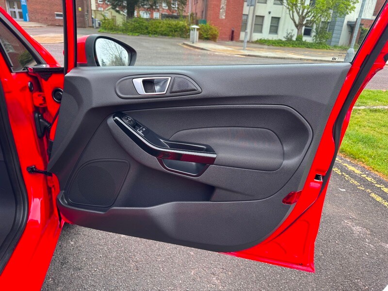 Used Ford Fiesta 2016 for sale - 78140886: Photo 40