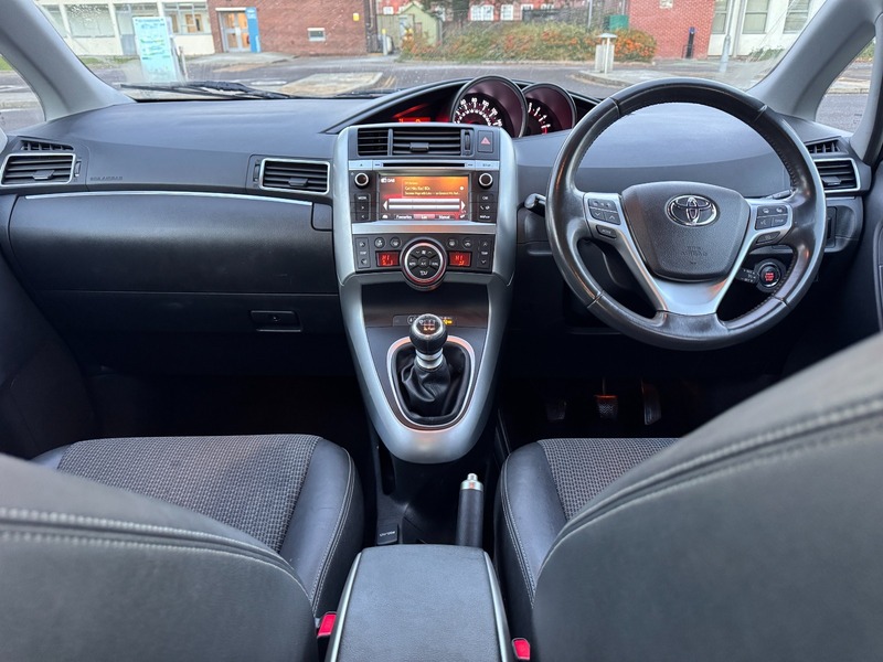 Used Toyota Verso 2015 for sale - 77096812: Photo 12